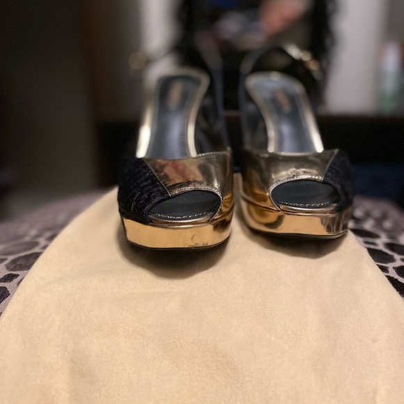 Authentic Louis Vuitton monogram heels - Picture 9 of 11